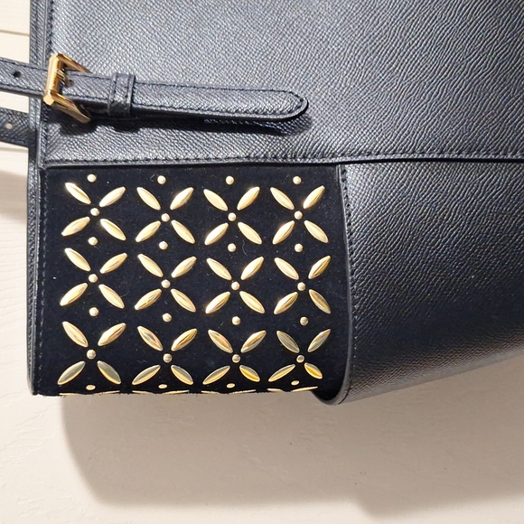 Michael Kors large suede jet set travel tote - black/gold laser cut - Picture 3 of 12